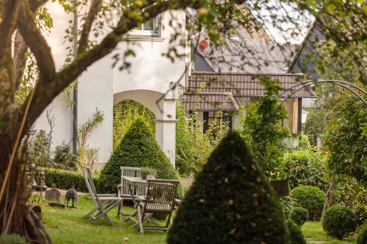 Romantik Hotel Neuhaus Iserlohn Buitenkant foto